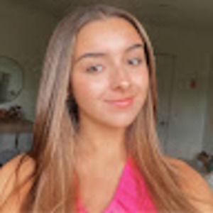 Meet your Posher, Alyssa